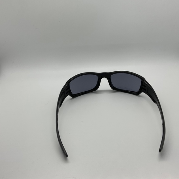 Oakley Black Frame Sunglasses w/Bag - Picture 6 of 11